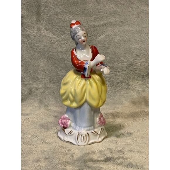 Vintage Victorian Woman Porcelain Figure w/ 24K Accents (Made in Occupied Japan) - Picture 1 of 6